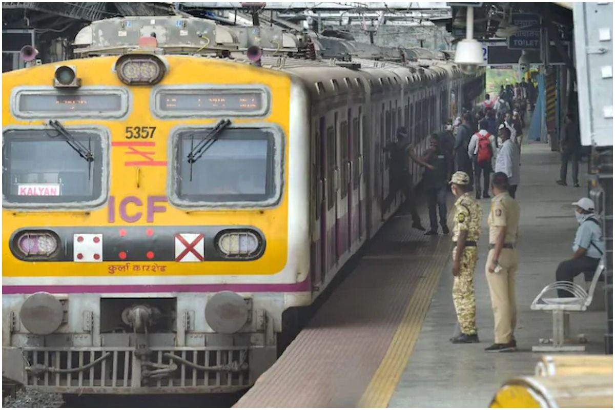 Local Train Se Girne Se Mahila Constable Ki Death Hui At Nahur Railway Station