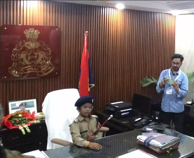 9 Yrs Boy Ko IPS Officer Banaya Gaya 1 Din Ke Liye, Bachche Ko Brain Tumor Hai, Varanasi Police Ne Wish Poori Kiya