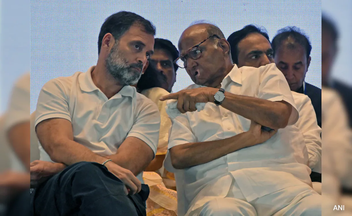 Rahul Gandhi Ke Sath Sharad Pawar Stage Par Nazar Aaye Bharat Jodo Nyay Yatra Farmers Meeting At Nashik