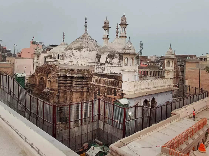 Gyanvapi Masjid Complex Me Hindu Logon Ko Prathna Karne Allow Kiya Varanasi Court Ne