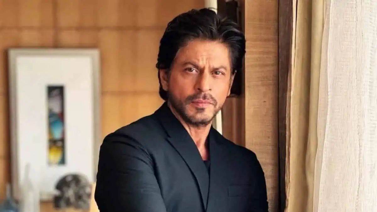 Shah Rukh Khan Ke Red Chillies Entertainment Ke Naam Par Fraud Ho Raha Hai, Notice Issue Kar Kiya Alert