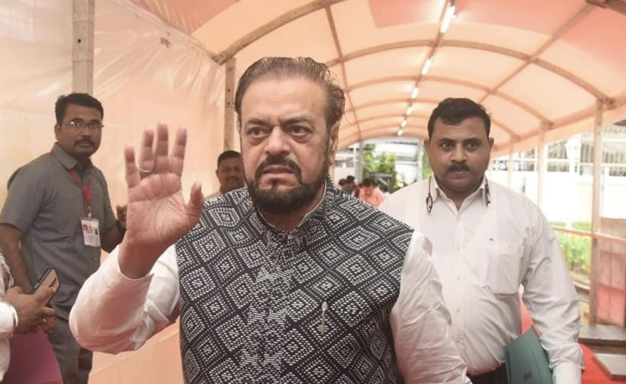 Mumbai Ki Sadkon Ka Haal Bataya MLA Abu Asim Azmi Ne At Budget Session Maharashtra Assembly