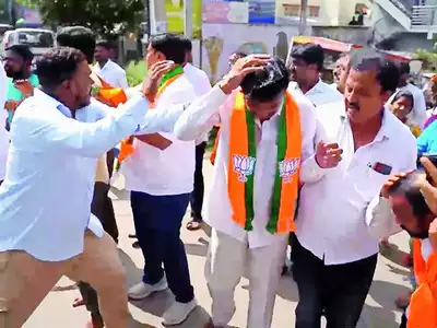 BJP MLA Par Ande Phenke Gaye At Bengaluru, Police Ne 3 Logon Ko Detained Kiya