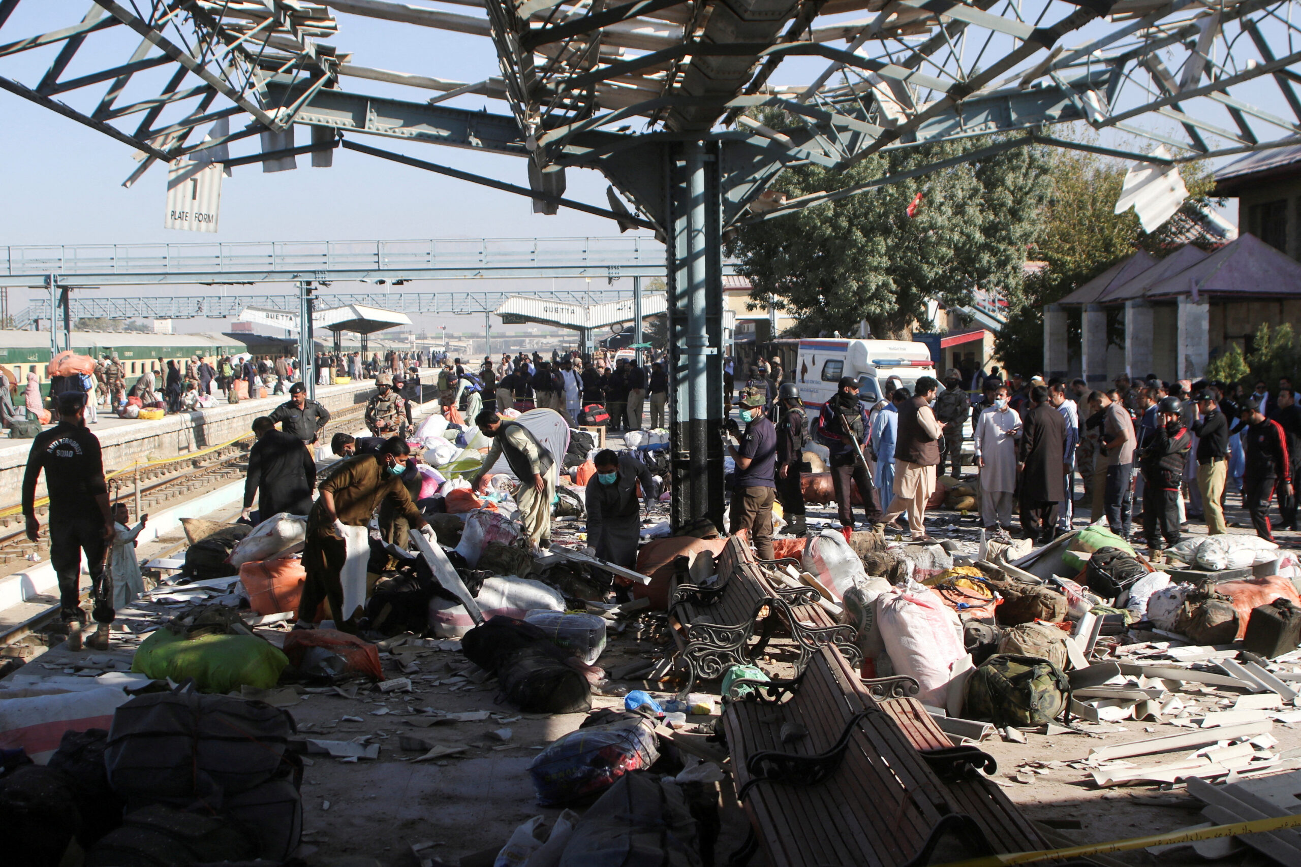 Bomb Blast In Pakistan At Quetta Railway Station, 24 Logon Ki Death Hui, Kayi Log Zakhmi Hue