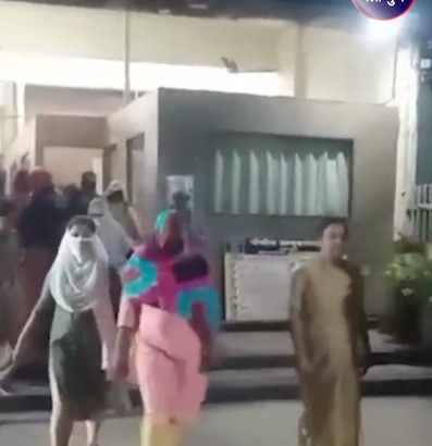 Sex Racket ke khilaf Karwai, 13 Girls rescued, 3 Mahila sahit 4 Dalal arrested by Kalyan Mahatma Phule Police Station