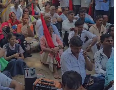Rasta Roko Andolan By Hawker Union At Bmc K/West Ward Andheri West