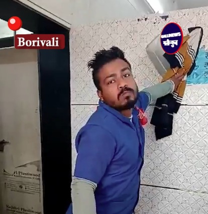 Pay & Use Toilet ka rate board chupakar rakha hai, at Borivali Station platform no 10