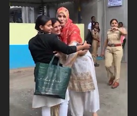 Ajaz Khan Wife Fallon Gulliwala Released from Byculla Jail – Video