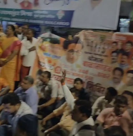 Balasaheb ka Banner Phadne par BMC ke Khilaf Morcha