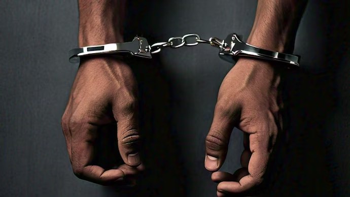 Mumbai Me Pakde Gaye 3 Bangladeshi Ko Doshi Paya Gaya, 1 Saal Ki Saza Aur Fine Sunaya Gaya, Phir Deport Kiya Jayega