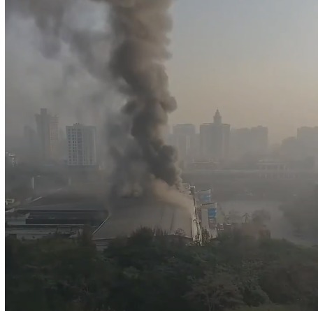 Fire in Hypercity Mall at Ghodbunder Road Thane, No Injury reported