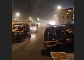 Andheri West | Toofani Hawa Ke Sath Barish