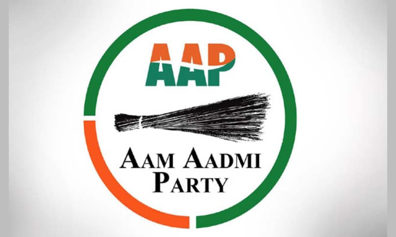 AAP ko laga Jhatka- Delhi Assembly Election se pehle 7 MLA’s ne kiya resign, Ticket na milne par naraz they