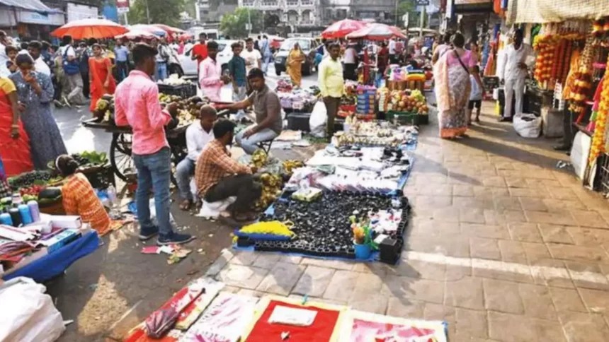 Mumbai Me Railway Station Ke Pass Se Pheriwalon Ko Hatane Ke Liye Staff Badhayegi BMC