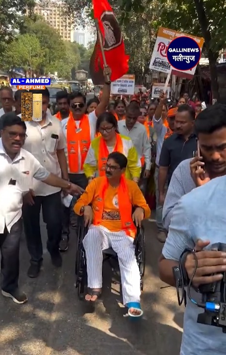 Wheel Chair par parachar karte nazar aaye MNS Candidate Bala Nandgaonkar at Sewri