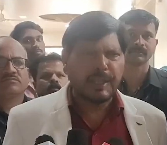 Love Jihad qayda Maharadhtra me lagoo karne ke khilaf hain Union Social Justice Minister Ramdas Athawale