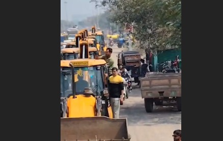 Bulldozer Le Kar Aayi Baarat, Dulhan Ki Bidai Bhi Bulldozer Ke Saath