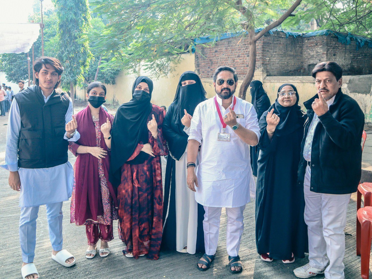 AIMIM Solapur Candidate Farook Shabdi Casting Vote With Family