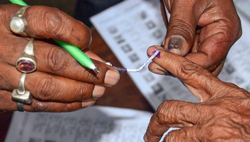 3 pm  Voting Percentage in Maharashtra:  45.53%