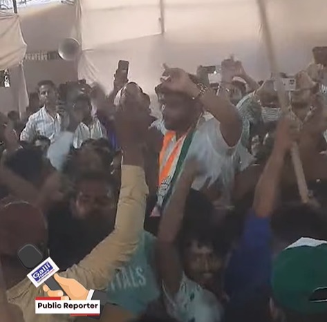 Malad Me Congress ka Celebration, Aslam Shaikh Jeete