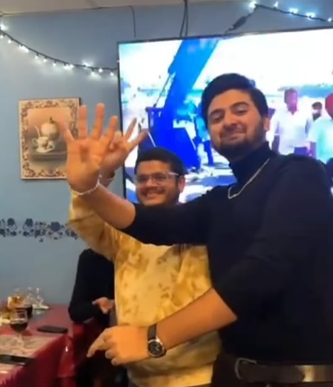 Canada me MLA Aslam Shaikh ki jeet ka Jashan manaya gaya, Student from Malad