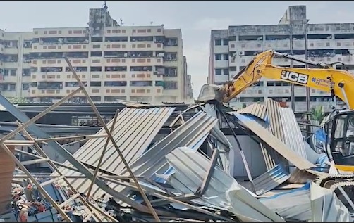 Illegal Encroachment par BMC Demolition in Natwar Parekh Compound