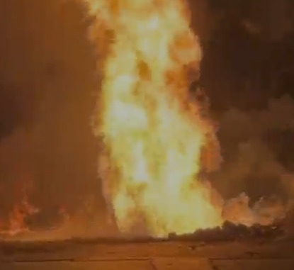 Gas Pipeline Leakage Hone Se Lagi Aag At Andheri East, 3 Gaadiyan Jalkar Khaak, 3 Injured