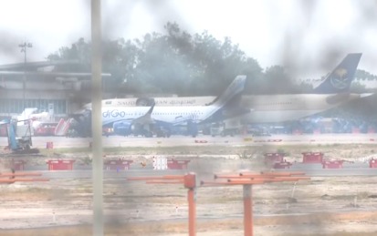 Hajj Flight Mein Wheel Glitch Se Lucknow Airport Pe Halla, Dhuaan Aur Chingari Dikhi
