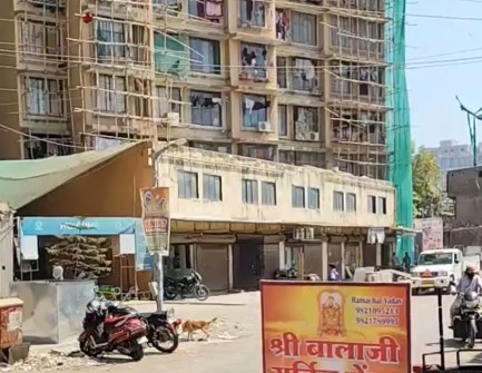 Labour gira 19th Floor se, Kandivali West Ekta Nagar Under Construction Building ke 19 Floor se gira Labour