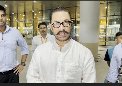 Aamir Khan (Actor) Returns Mumbai Spotted At Airport