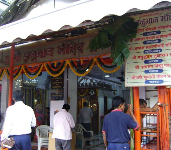 Dadar Hanuman Mandir Ki Todak Karwai Roki Gayi, MLA Aaditya Thackeray Ne Kiya Visit