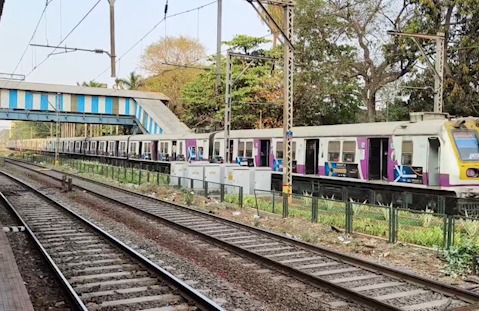 Local Train Sunday Block Update Western Central aur Harbour Local Lines par kab aur kahan rahega Block 23 March