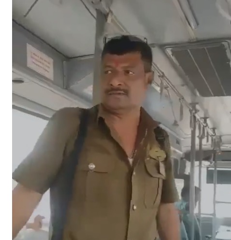 Thappad Maara BEST Bus Conductor Ne Bus Me Baithe Passenger Ko, Live Video Hua Viral