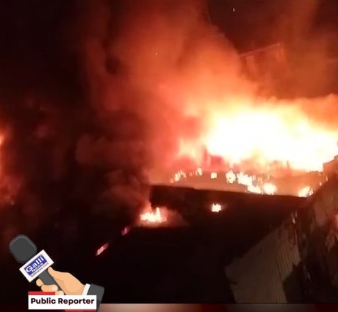 Fire in Kharani Road Sakinaka ,15 se 20 Dukaan Jal gayi hai