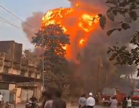 Fire in Chemical Factory, Palghar, Boisar Tarapur MIDC me lagi thi aag, No casualties reported