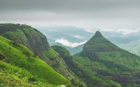 Lonavala Jaarahe Ho 31st Manane, Yeh Khabar Aap Ke Liye Hai, Tiger Point, Lions Point Par Tourist Ko Jaane Par Pabandi Lgayi Gayi Hai 31st Ke Mauqe Par
