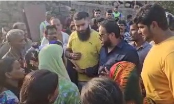 Haji Ali Asgar Shaikh Ki Taraf Jale Hue Har Ghar Walo ko 5000 Aur Logo Ke Liye Khane Ka Bandobast Bhi Kiya Gaya Hai