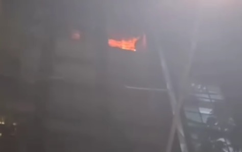 Fire in Andheri, Skypan Buiding Link Road Laxmi Industrial Estate, No Injuries reported
