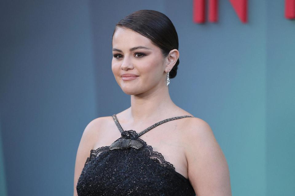 Hollywood star Selena Gomez phut phut kar roi, video hua viral.