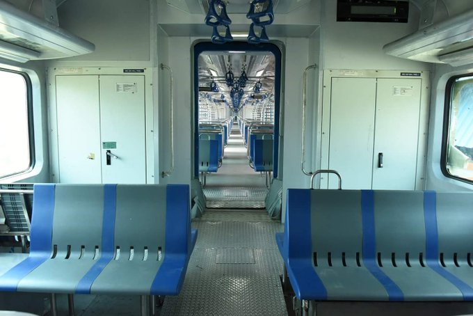 Mumbai Local Train ka safar hoga suhana, 238 AC Local Train milegi Mumbaikars ko bataya Union Railway Minister Ashwini Vaishnaw ne