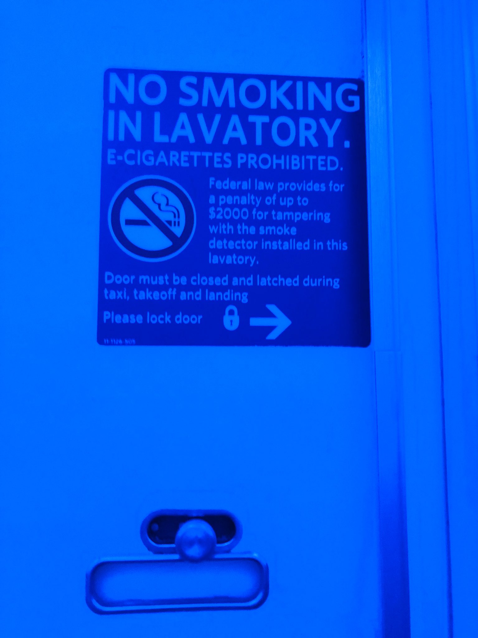 Airplane Lavatory Mein Smoking Karne Wale Abu Dhabi Se Mumbai Aaye Passenger Ke Khilaf Case Darj At Sahar Police Station