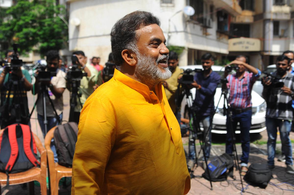 Muslim Builders Mumbai Me Society Jihad Kar Rahe Hain, Aarop Lagaya Shivsena Shinde Group Ke Neta Sanjay Nirupam Ne