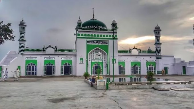 Yogi Adityanath ka bhadkau bayan kaha,” Mir Baqi n Sambhal m Mandir Tod kar Masjid banvai thi.