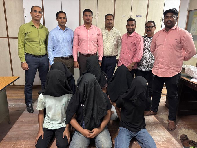Illegal Call Center Busted, 6 arrested at Sakinaka, Viagra, sex Booster Drugs sale kar rahe they Americans ko