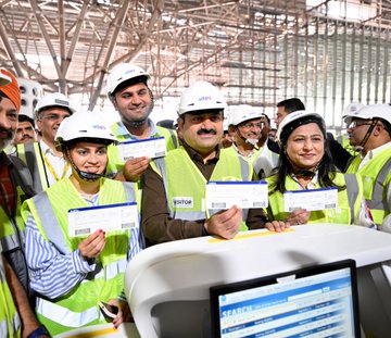 Navi Mumbai Airport June tak open hosakta hai, Gautam Adani ne site visit kar di jankari