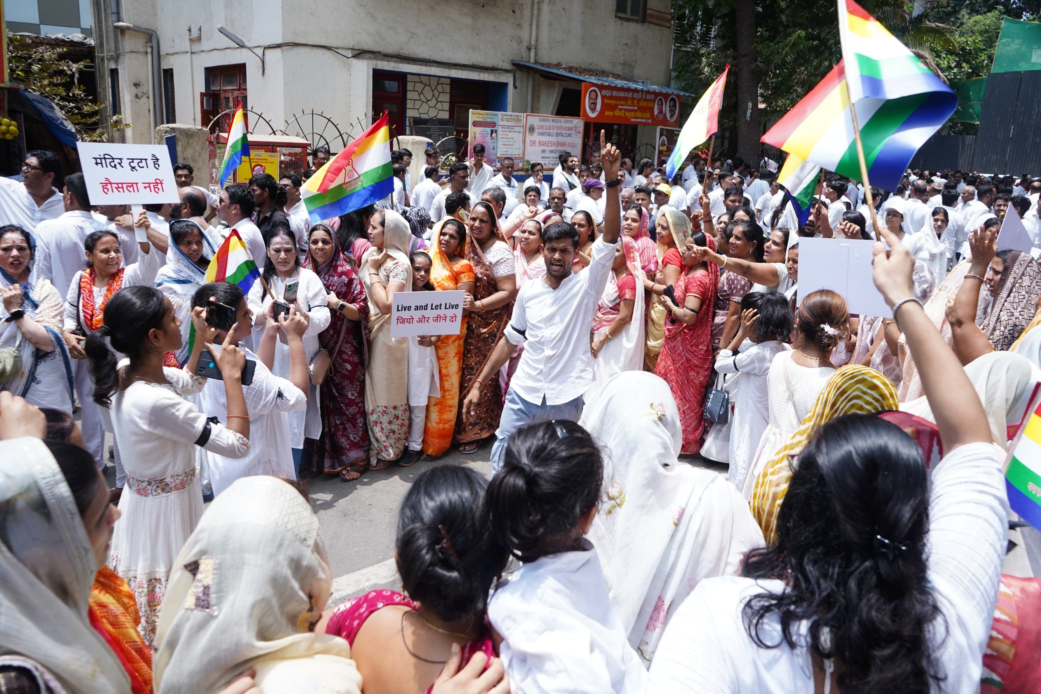 Mandir Wahin Banayenge, MP Varsha Gaikwad Ne Jain Samaj Ke Liye Awaaz Uthayi, BMC Chief Ne Diya Aaswashan