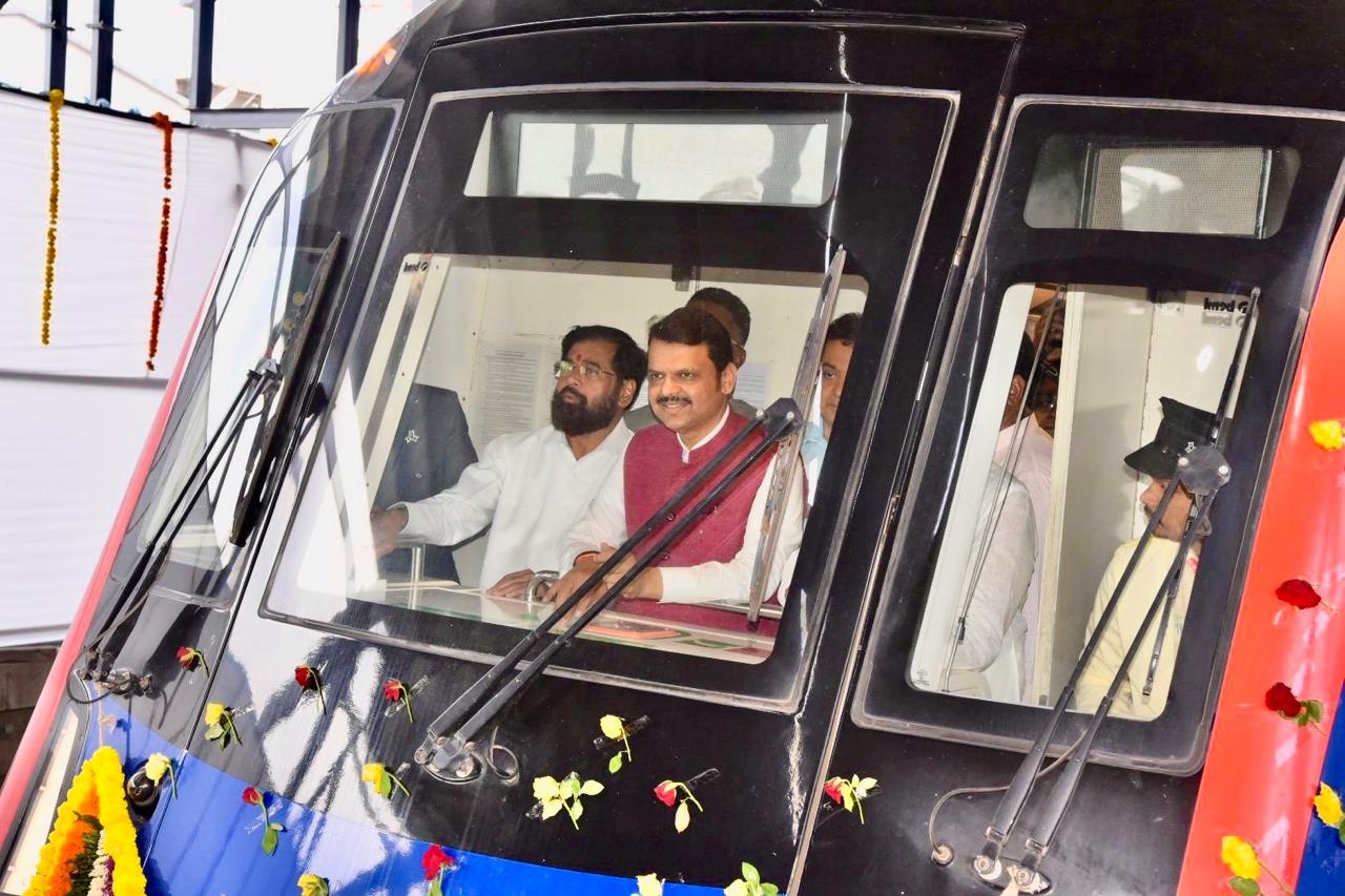 Humari Train smoothly chal rahi hai koi speed breakers nahi hai kaha CM Devendra Fadnavis ne