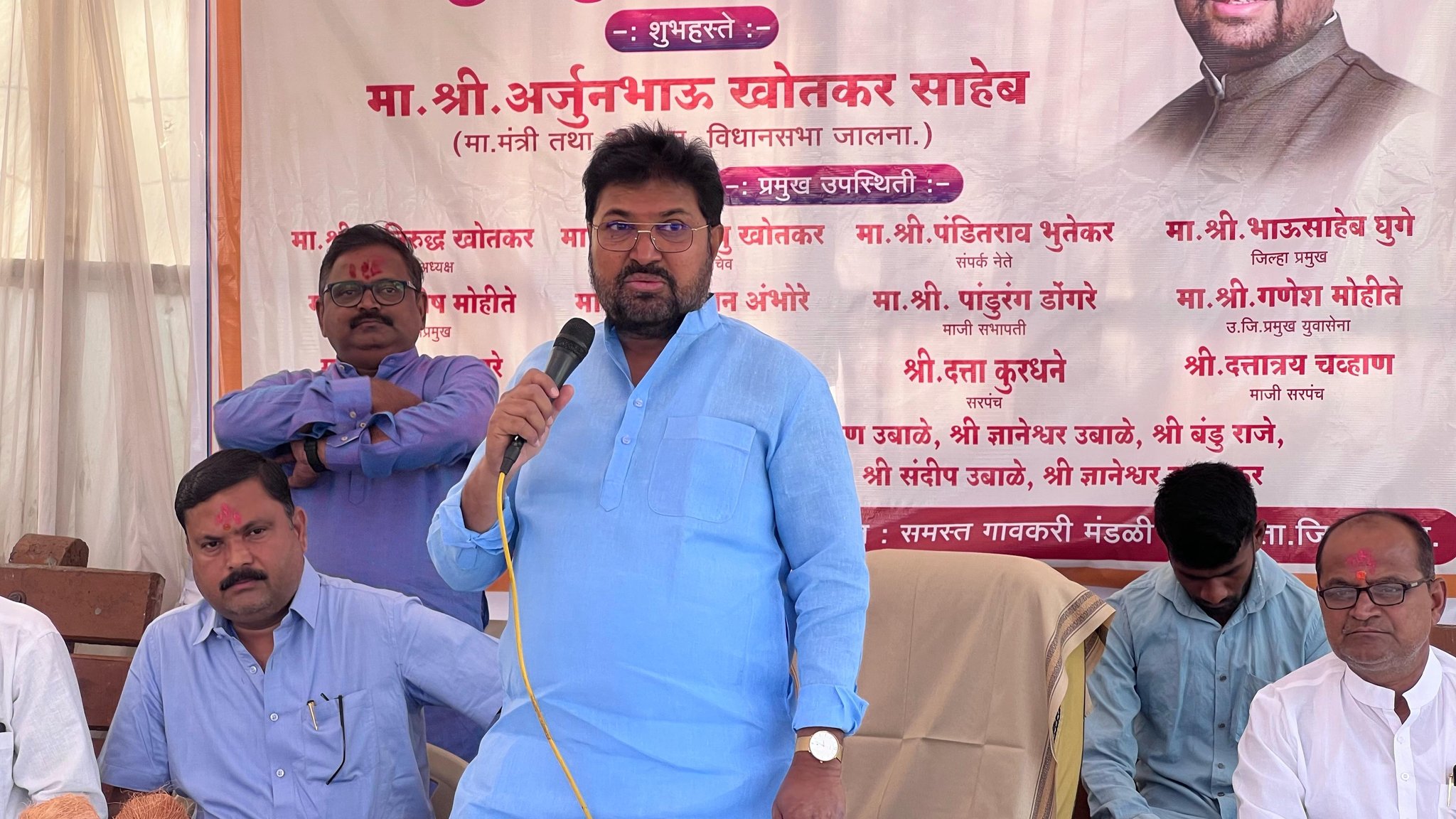 Karodo Cash Mile Dhule Guest House Mein, Cash Scandal: Shinde Sena MLA Par Corruption Ka Arop!