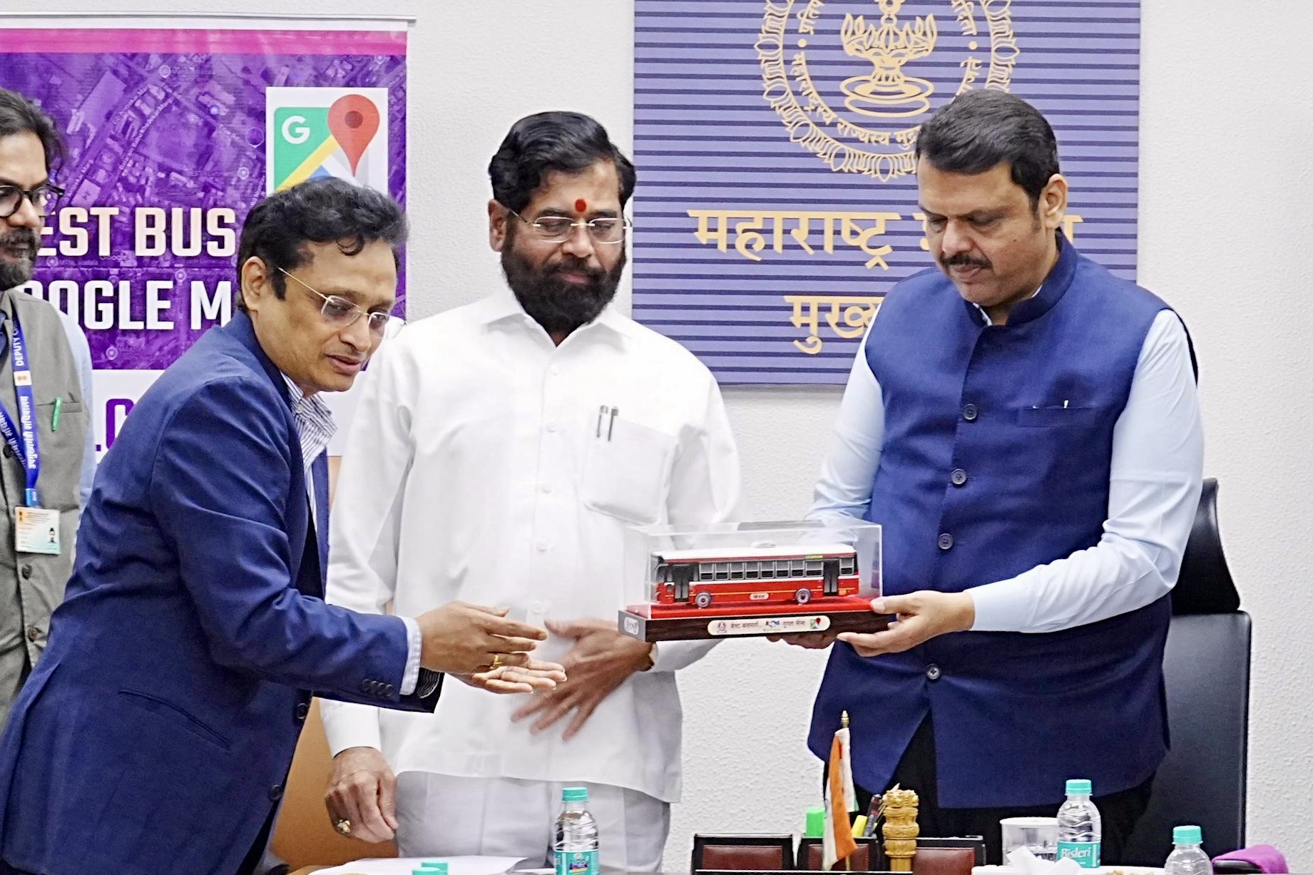 BEST Bus On Google Maps Ab Realtime Live Location Google Par Dekh Sakenge Mumbaikar, CM Fadnavis, DCM Shinde Ne Kiya Launch