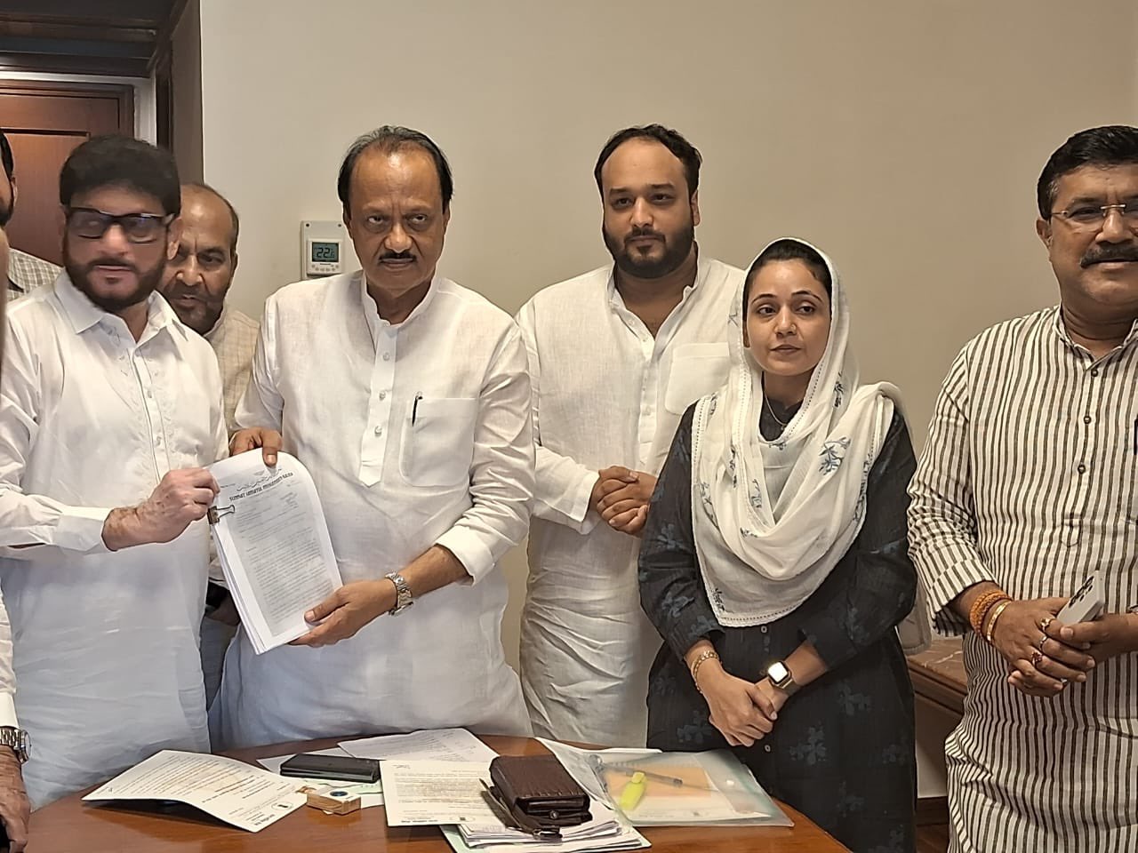 Ajit Pawar Ne Ki Muslim Leaders Aur Police Commissioner Ke Saath Meeting